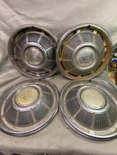 Vintage 1969 Chevrolet Motor Division 14 Hub Caps Oem Lot Of 4 Vintage 1969 Chevrolet Motor Division 14 Hub Caps Oem Lot Of 4