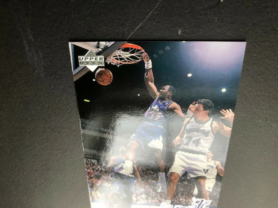 1997 KARL MALONE Upper Deck # 162 Basketball Card. Made in USA - Image 3 of 4
