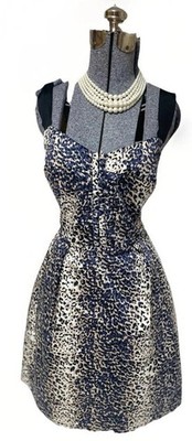 Guess Dress Size 10 Animal Print Grosgrain Ribbon Clasp Front Pockets Flare Sexy
