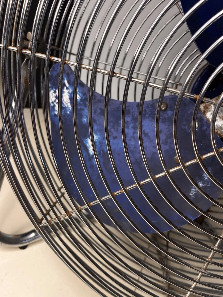 Vintage 18” Patton Air Circulator High Velocity Blue Chrome 3 Speed Fan U2-1885 - Image 3 of 4