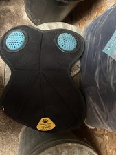 Gelee-Fish Gel-Eze Pressure Relief Saddle Pad Front, To Fit Saddle 17/17.5”