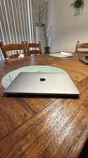 Apple MacBook Pro 13" 256GB SSD, Intel Core i5-8279U, 2.40GHz, 8GB RAM Laptop