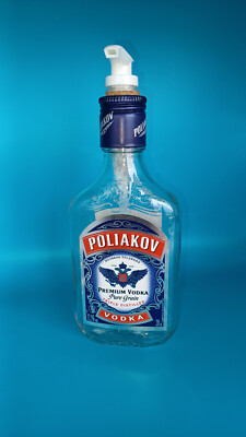 Seifenspender in Flasche Wodka Alkohol. KOSTENLOSER VERSAND