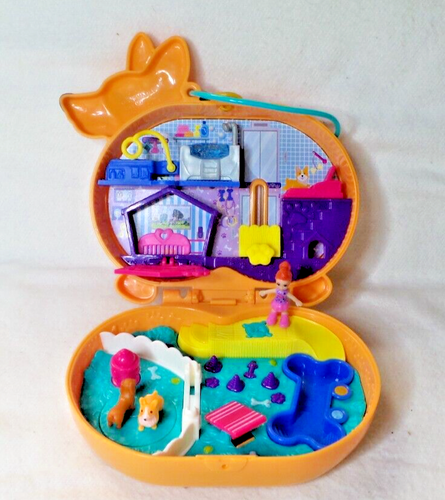 POLLY POCKET MATTEL COFFRET UNIVERS HOTEL DE CORGI AVEC 1 DOLL POLLY 2020 - Picture 2 of 9