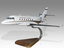 Gulfstream 200 Sandesara Desk Wood Airplane New Model Small Scale 1/72