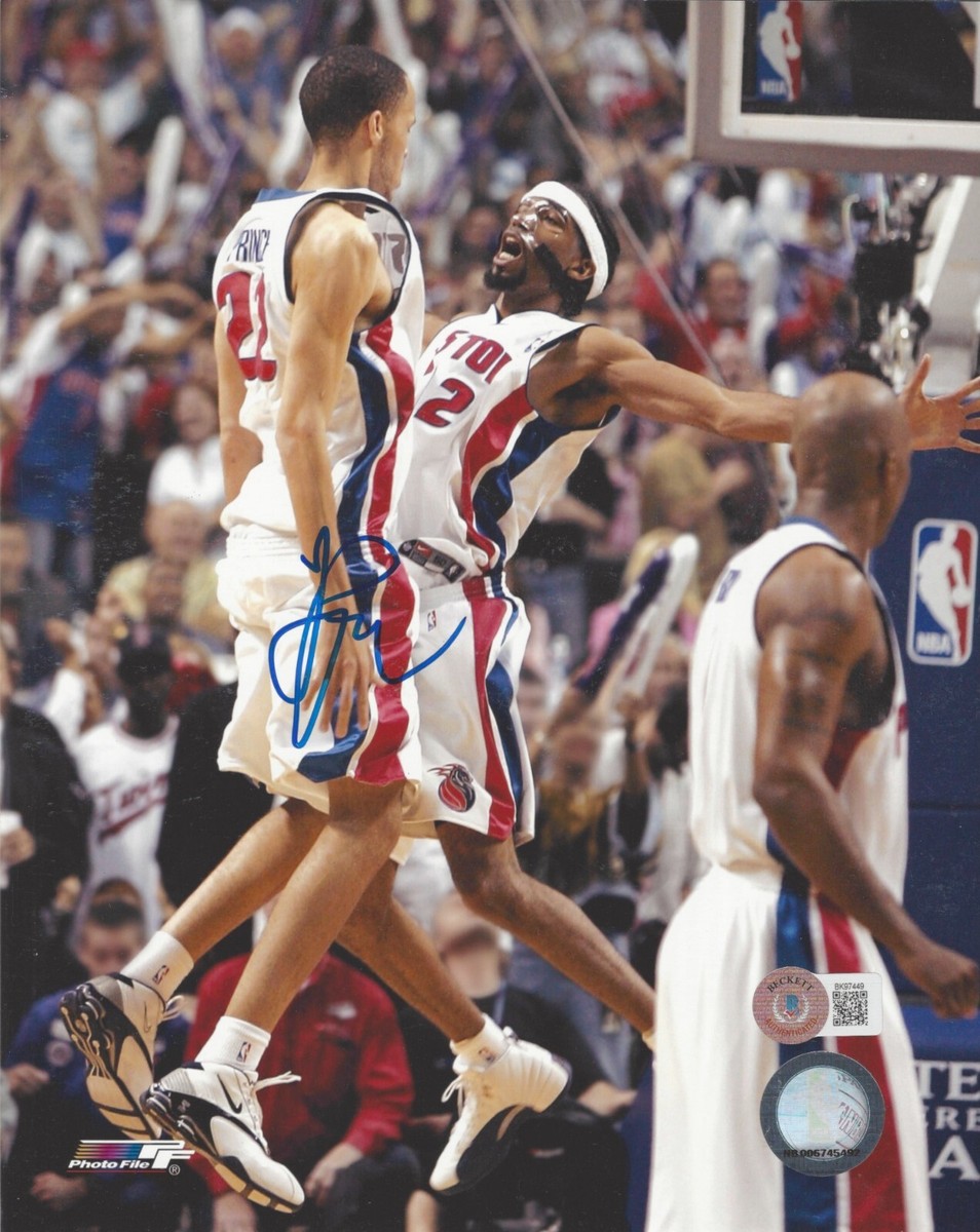 Tayshaun Prince 直筆サイン入り デッドストック ユニフォーム TAYSHAUN PRINCE DETROIT PISTONS 04 NBA CHAMPS SIGNED 8x10