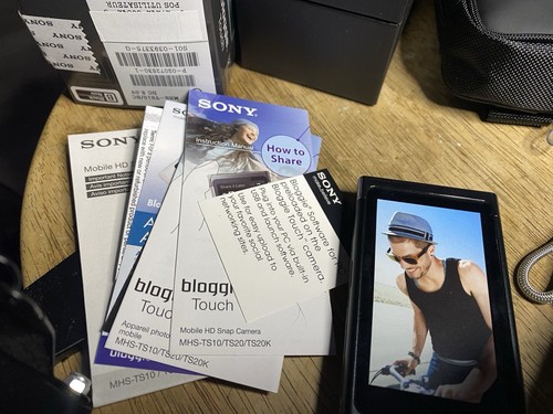 Sony Bloggie Touch 4GB MHS-TS10 Records Black Mobile HD Snap Camera OPEN BOX New - Picture 9 of 12
