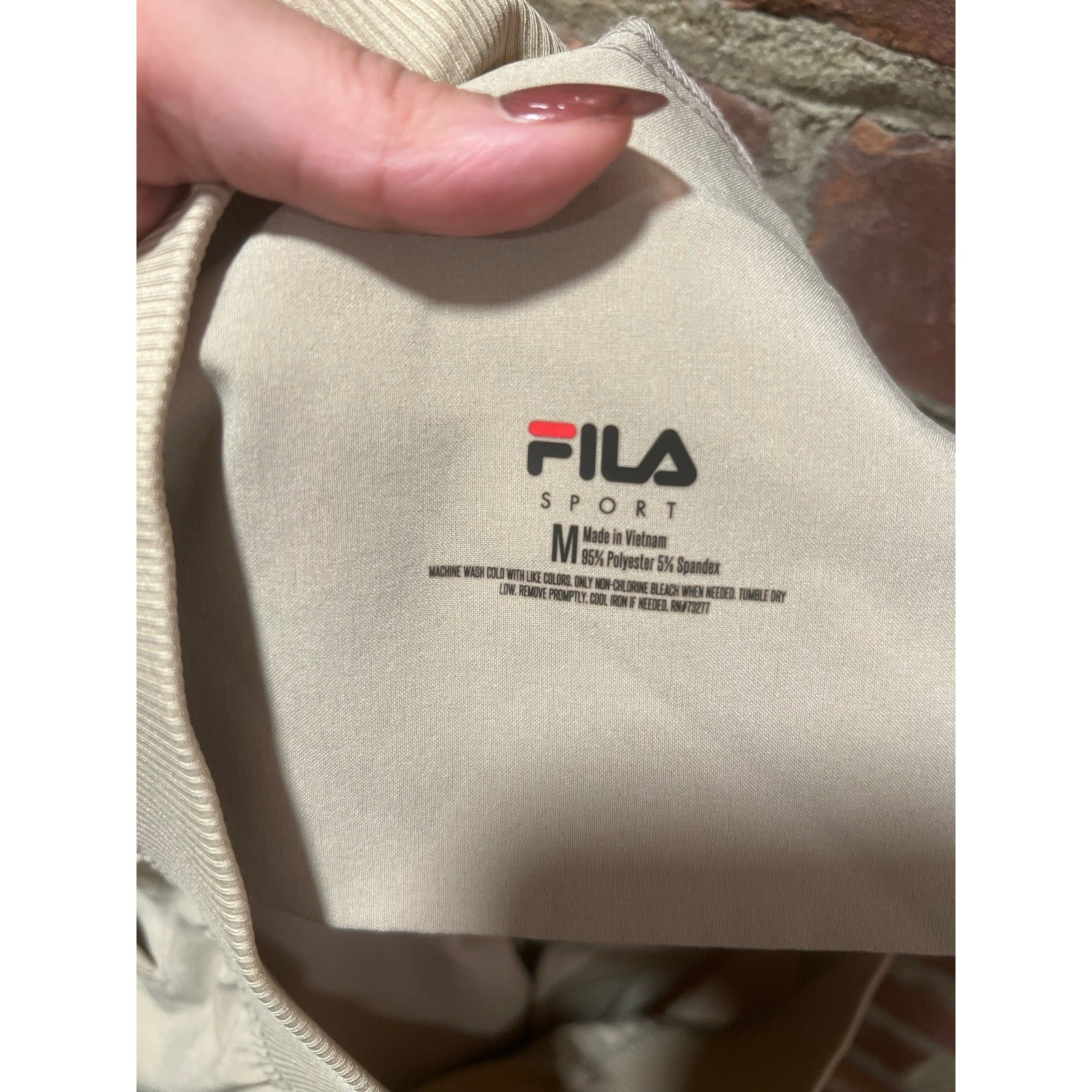 Pantaloncini donna FILA Active vita piatta anteriore elasticizzata kaki medi