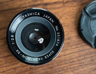 Yashica Super Yashinon-DX 35mm f/2.8 preset lens M42 Mount (Very