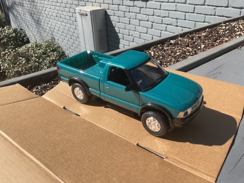 AMT/ERTL 1994 CHEVROLET S-10 4X4 VERDE ACQUA METALLIZZATO PROMO 6118 - Foto 3 di 7