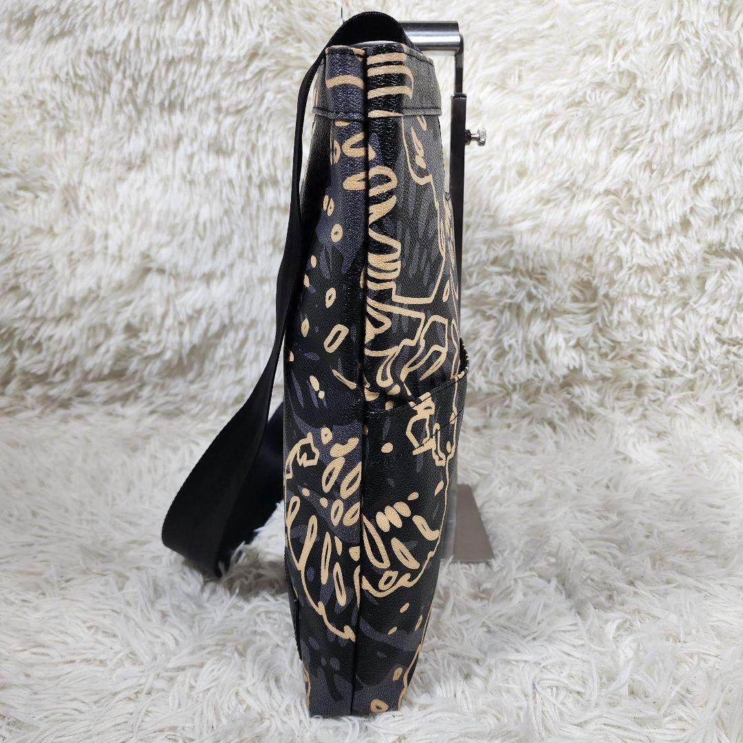 Vivienne Westwood Shoulder bag 2way botanical pattern yellow Vivienne Westwood Shoulder bag 2way botanical pattern yellow