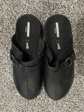 Clarks black soft cushion wedged slip on clogs 9.5XW