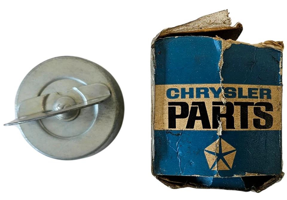 Крышка топливного бака 1963-1965 Dodge Plymouth Chrysler 2203435 новая из старых запасов - Изображение 2 из 4