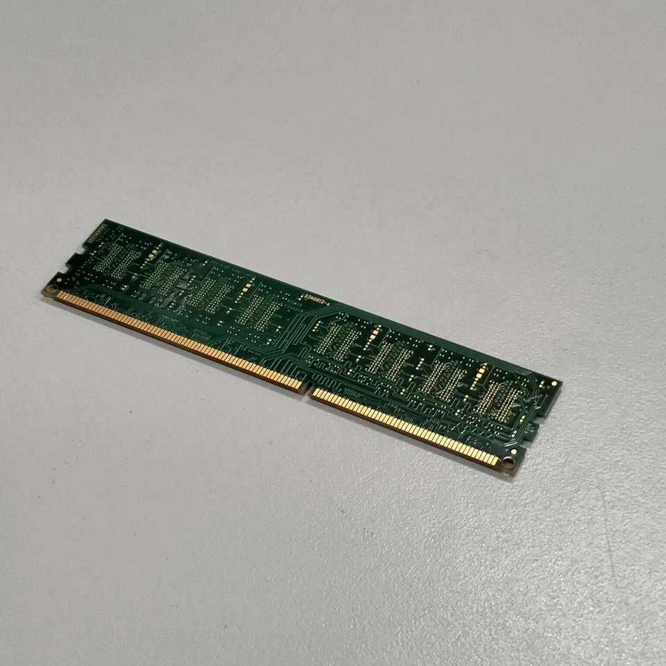 Crucial 4GB DDR3 RAM PC3-14900 1866MHz non-ECC Unbuffered CT51264BA186DJ-8FAE1 - Image 4 of 4