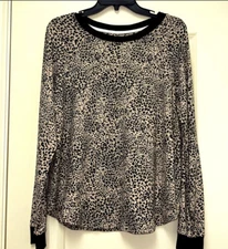 NWT Kenzie Soft & Cozy Leopard Print Long Sleeve Sleep Shirt, Medium