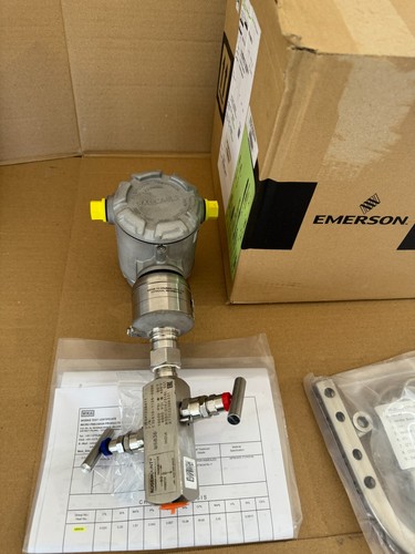 Rosemount 3051 Pressure SS Transmitter 3051S1TG2A2 (Cal 0 - 1034kpa ) & Manifold - Picture 10 of 11