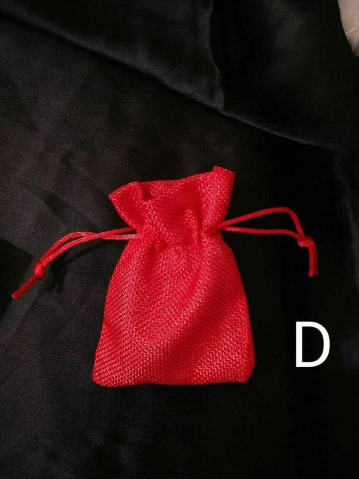 Colgante largo con letra "M" para hombre 2,2 quilates moissanita natural enchapado en oro amarillo plateado Foto 4 de 4