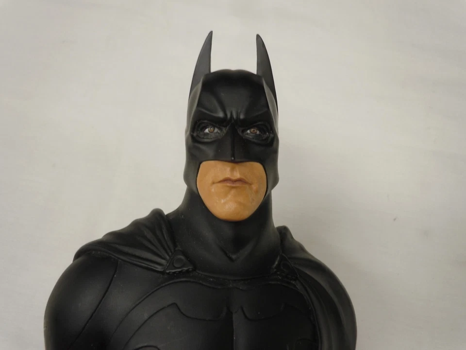 Статуэтка бюста Бэтмена в масштабе 1/4 Hot Toys The Dark Knight 2008 - Изображение 2 из 4