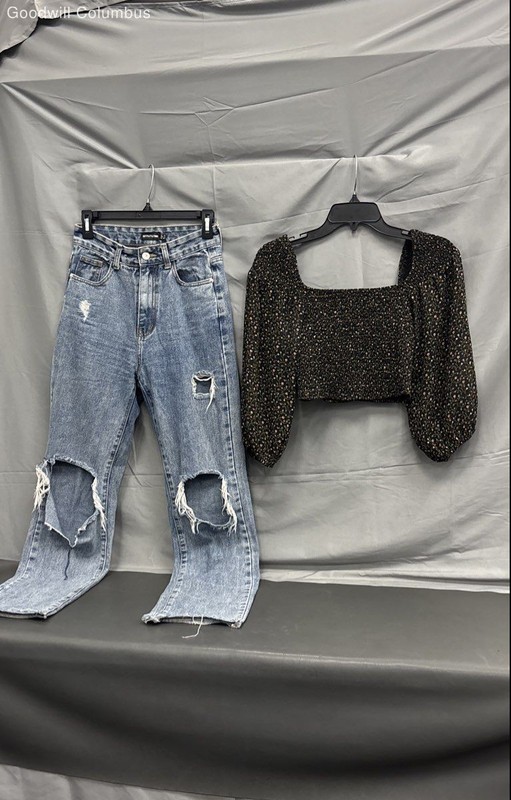 PrettyLittleThing Distressed Jeans & Forever 21 Smocked Floral Top Set Sz 2/M