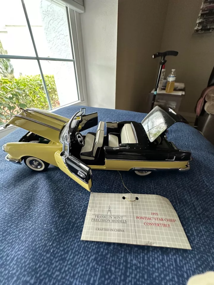 Pontiac Star Chief 1955 Franklin Mint 1:24 amarillo negro raro Foto 3 de 4