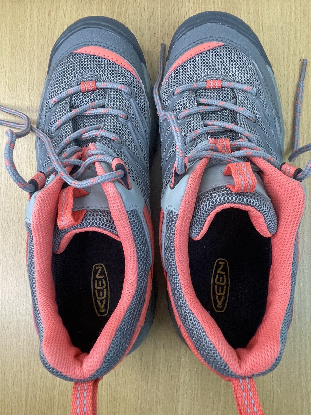 Stivali da sneaker da trekking Keen Marshall Bumper Toe grigi da donna taglia 7