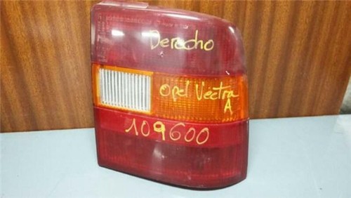 Feu Arrière Droit Pour Opel Vectra A (J89) - Modèle 1988-1995, Occasion, Fonctionnel