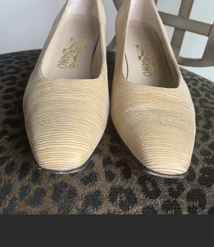 Salvatore Ferragamo Puntera Cuadrada Bloque Gatito Herls Talla 8 1/2 Foto 4 de 4