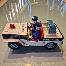 Daiya Made in Japan Vintage 50's Tin Police Patrol Jeep Toy No. 152 w/ 2 Figures