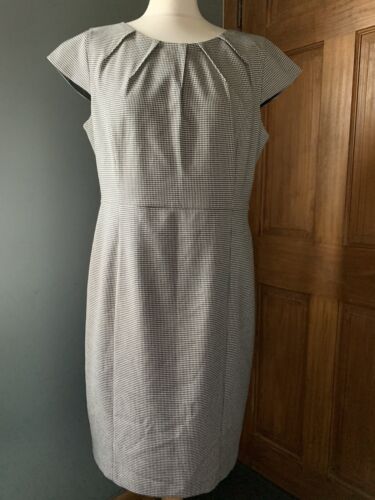 Phase Eight Houndstooth Dogtooth Shift Wiggle Dress Size 16 - Picture 1 of 9