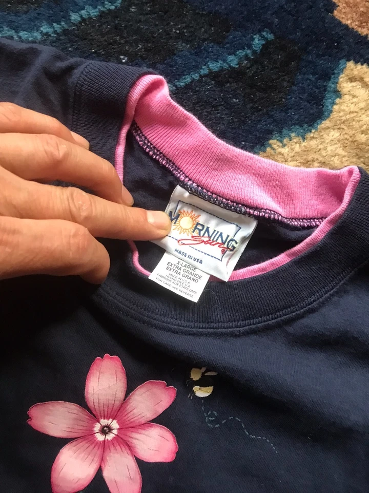 Vintage Top Stich Morning Sun vintage 90s floral Flower Bee embroidered T shirt - Image 2 of 3