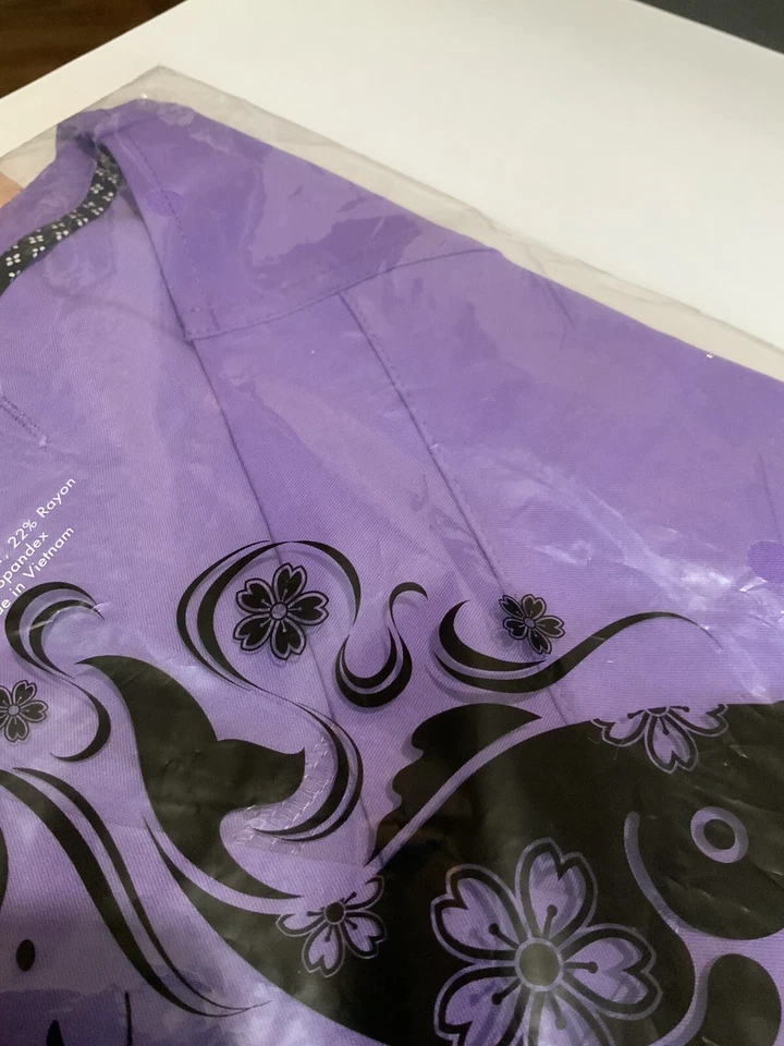 Koi Next Gen Hustle and Heart Women's 3-Pocket Stretch Scrub Top Wisteria XL - Image 4 of 4