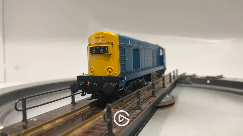 Bachmann BR Blue Domino Head Code Class 20 20174 Locomotive DCC Ready Light - Image 2 of 4