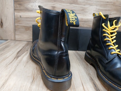 DOC MARTENS nero con lacci gialli pelle donna taglia 9 uomo taglia 8 1460 Air Wair - Foto 6 di 24