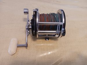 Moulinet de pêche vintage Penn 210 niveau sans vent spooll