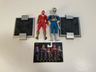 DC DIRECT ALEX ROSS JUSTICE FLASH AND CAPTAIN COLD 2 PIECE LOT WITH STANDS.