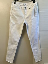 Signature Studio Women’s White NWT Size 10 Pants Stretch Hip Size 36”Around