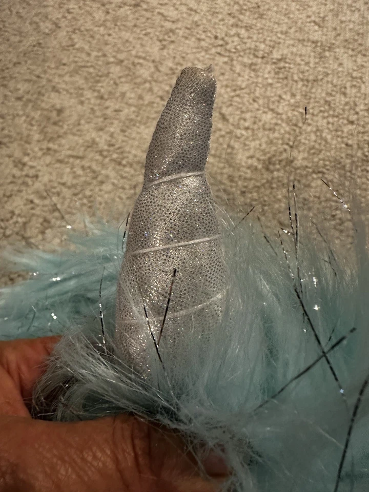 CLAIRES AQUAMARINE SILVER SHIMMER HAT/SCARF/MITTEN COMBO W/HORNS SUPER CUTE Used - Image 3 of 4