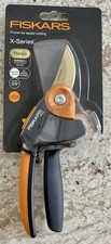 Fiskars PowerGear2 3/4 in. Cut Capacity 8.8 in. Bypass Pruning Shears SoftGrip
