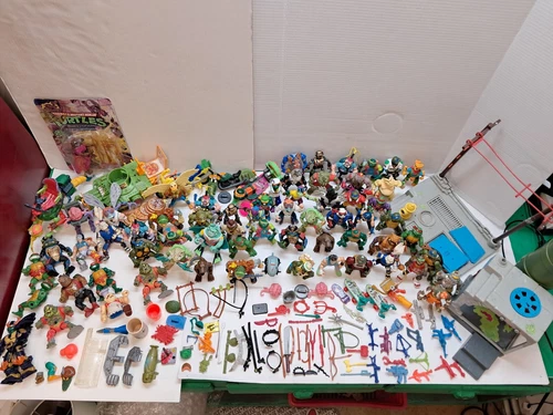 Vintage 1980's-1990s Tmnt Lot Of Figures Accessories/Parts With Sealed Splinter