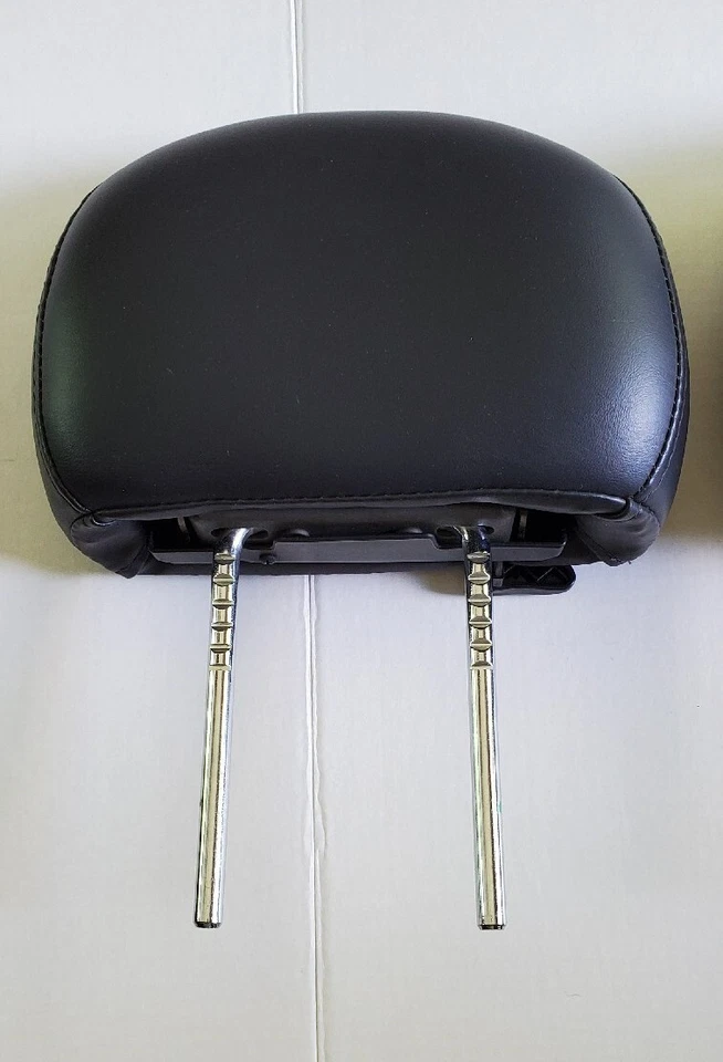 Подголовники задних сидений 2001 Jeep Grand Cherokee Laredo б/у - Изображение 2 из 4