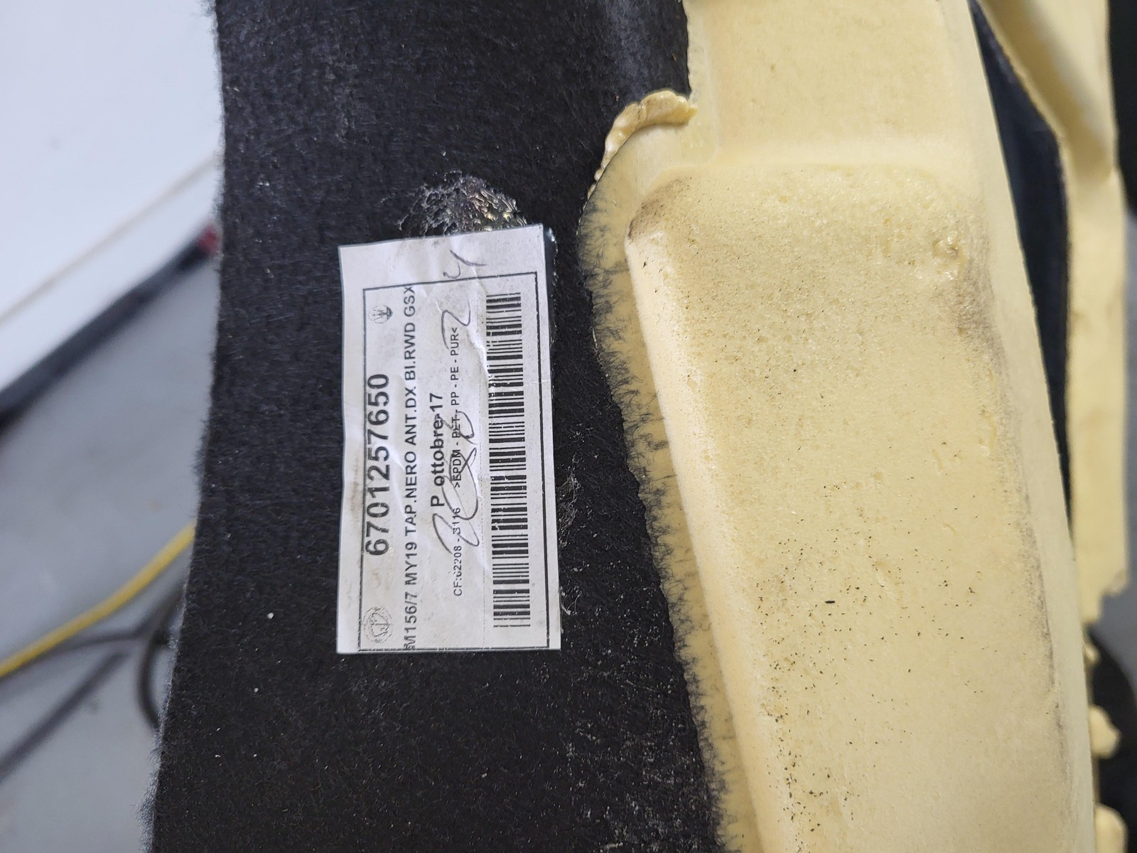 Used Oem Maserati Left & Right Front & Rear Floor Carpet for 2014-2019 Ghibli