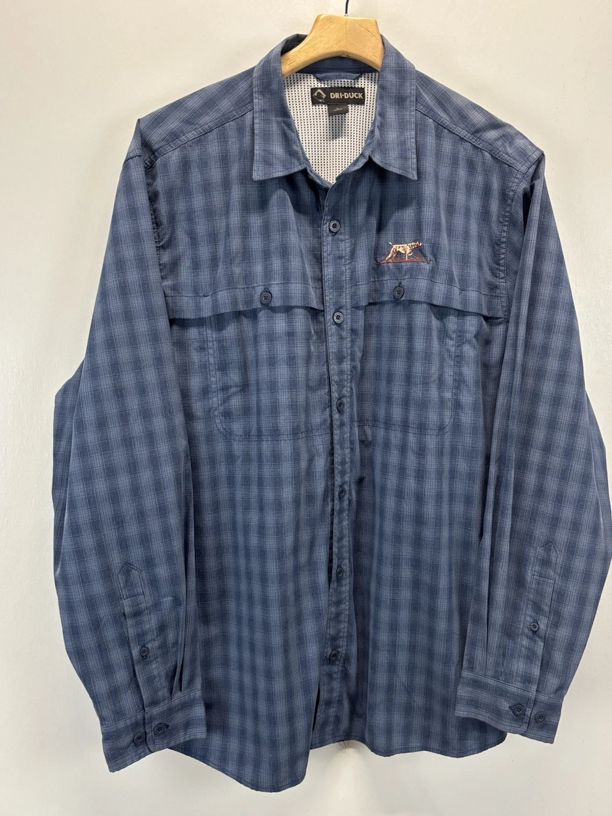 Dri-duck Vented Shirt Sz Large Men’s Blue Plaid Dog Embroidered Hunting Outdoors