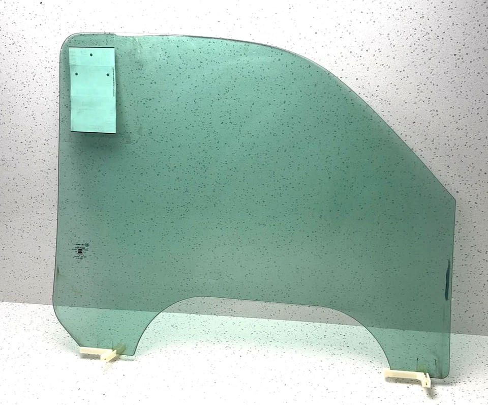 02 03 04 05 06 CADILLAC ESCALADE Front Door Glass/window Cadillac Left - Image 2 of 4