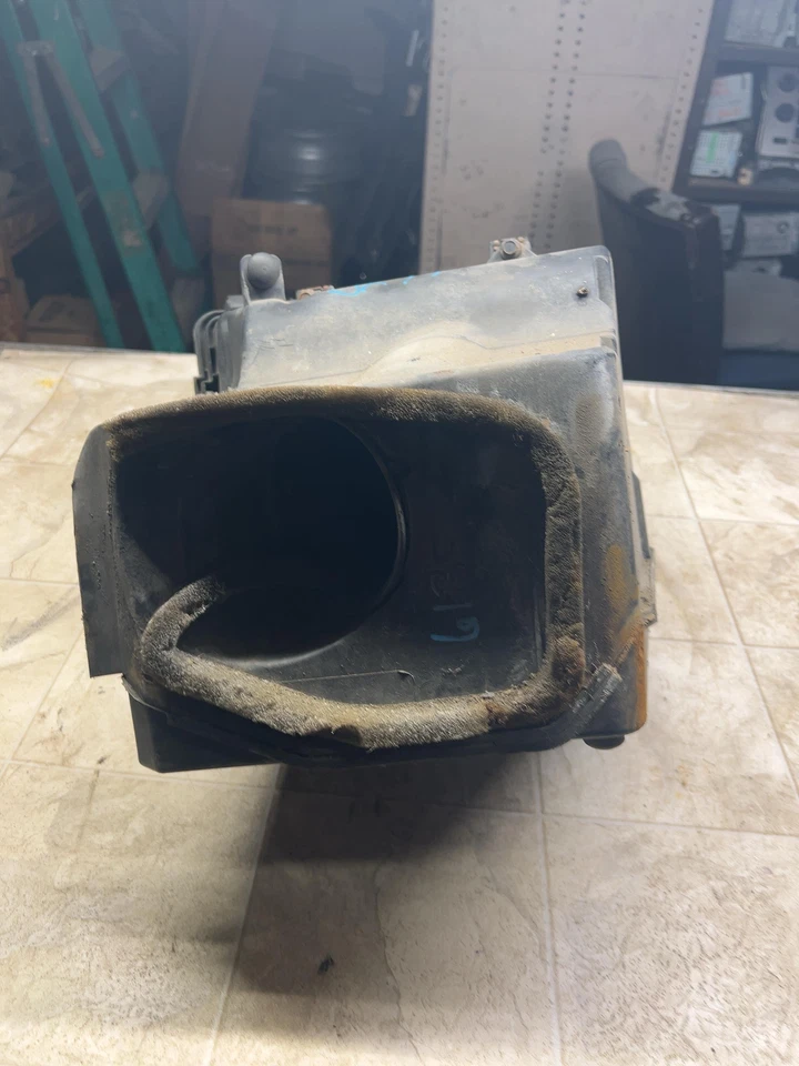 Pontiac Grand Prix 2004 04 (sin supercargador) filtro de aire caja carcasa Foto 2 de 4