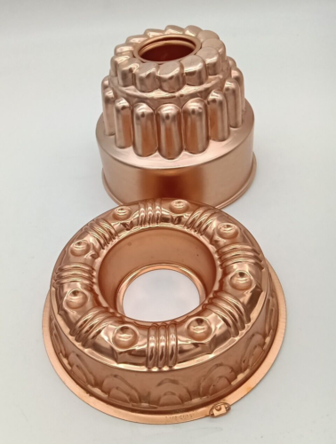 Set Of 2 Vintage Copper Jello Bake Wall Hanging Molds 3.5 Cups & 8 Cups - Picture 5 of 6