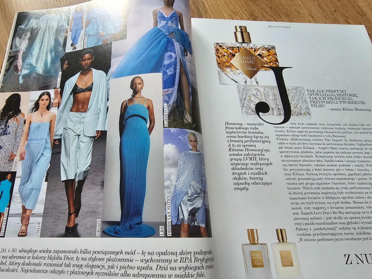 女性情報誌 Vogue Poland Magazine July/August 2021 Vogue Polska/Poland - 7-8/2021: Blanca Miró Scrimieri, Fran