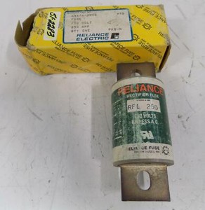 Предохранитель 250 v
