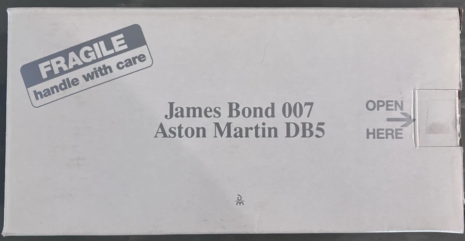 Coche fundido a presión Danbury 1964 James Bond 007 Aston Martin DB5 1:24 con caja sin usar, en caja Foto 2 de 4