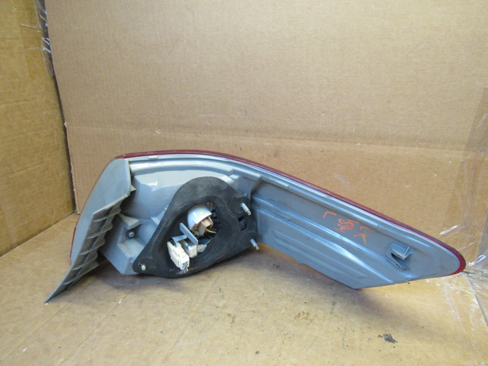 Luz trasera exterior izquierda Toyota Camry 2010 2011 original OEM 8156006340 Foto 2 de 4