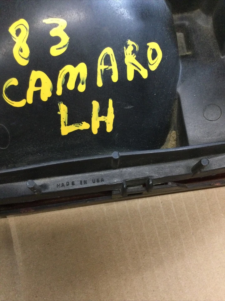 Luz trasera izquierda Chevy Camaro 1983-1990 (izquierda) GM 5973137 2 AG OEM usada (83) Foto 4 de 4
